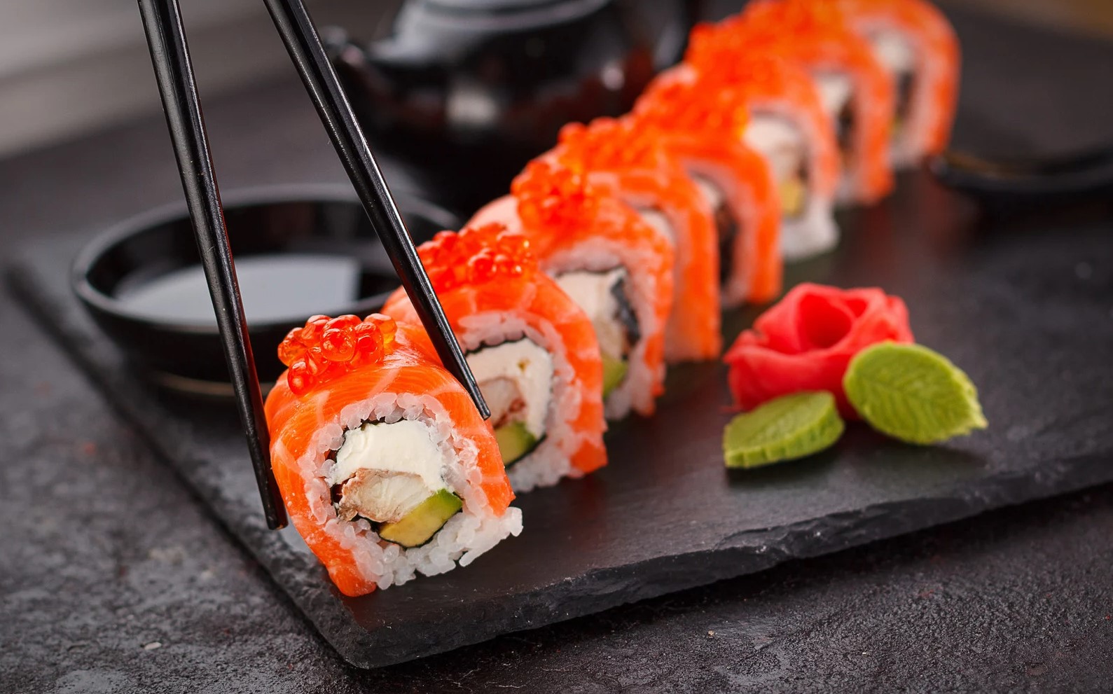 sushi-lava-roll